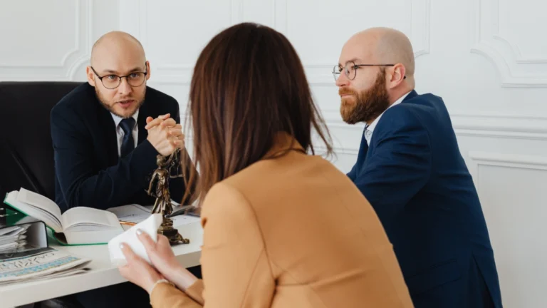 Przejęcie gotowej spółki – jak szybko można rozpocząć działalność
